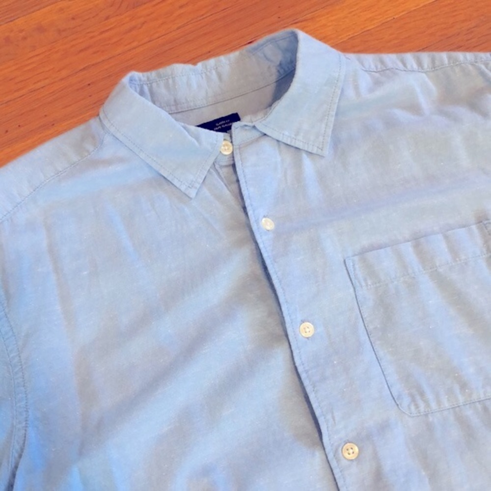 Gap short-sleeve button-down